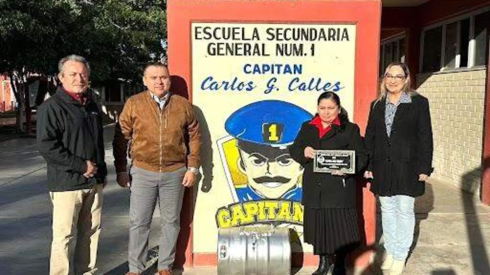 Resguardan cápsula del tiempo en la Secundaria General 1